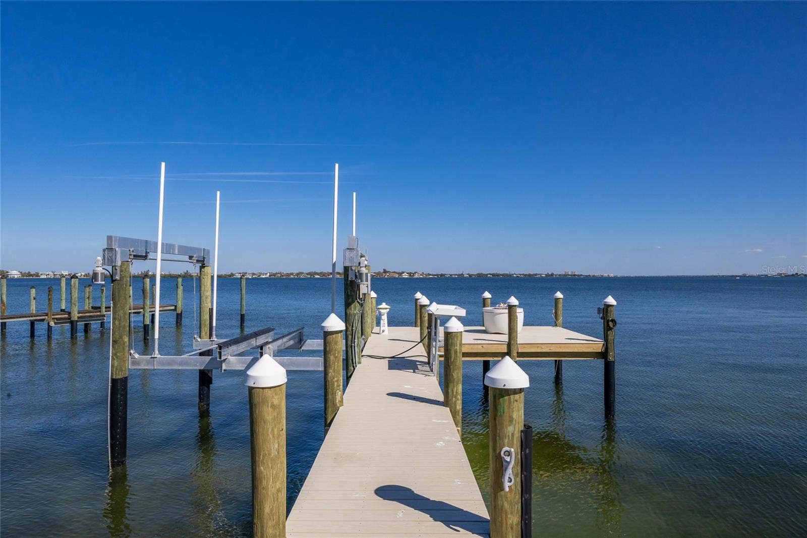 1519 RIVERVIEW LANE, Bradenton, FL 34209 1519 RIVERVIEW LANE, Bradenton, FL 34209