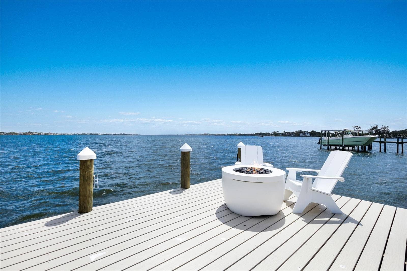 1519 RIVERVIEW LANE, Bradenton, FL 34209 Dock firepit