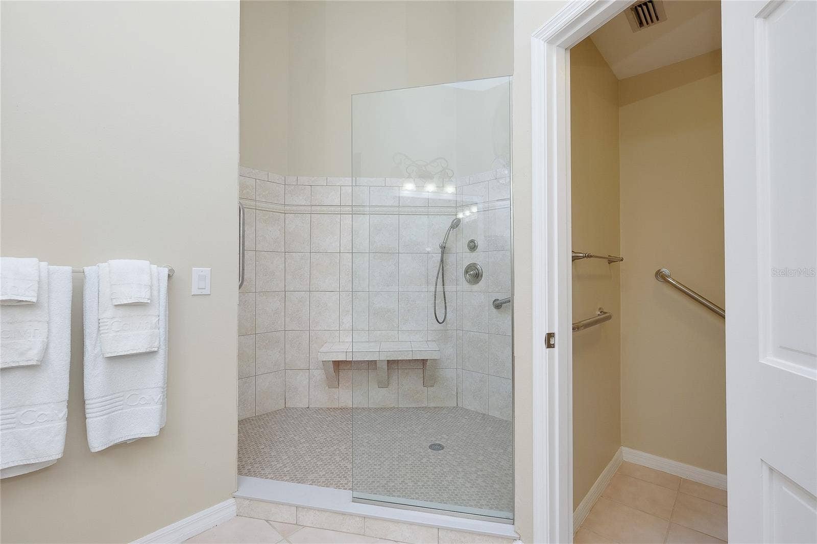 4356 CAMINO MADERA, Sarasota, FL 34238 4356 CAMINO MADERA, Sarasota, FL 34238