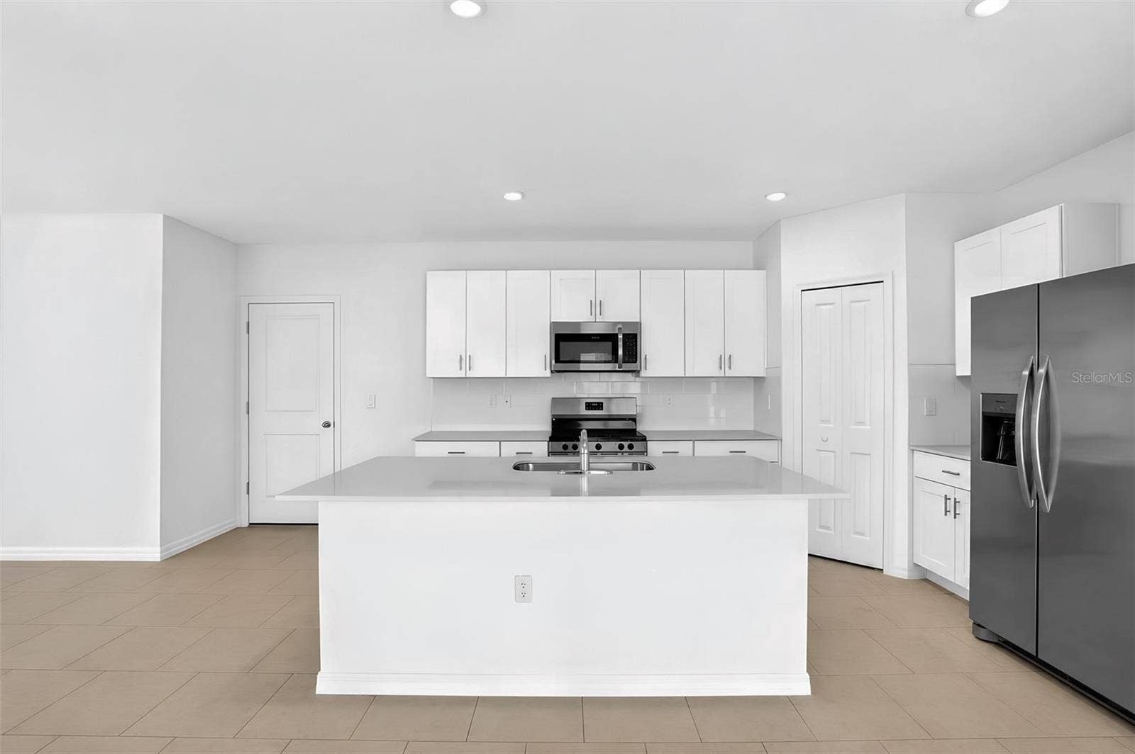18051 MELLON STREET, Parrish, FL 34219 18051 MELLON STREET, Parrish, FL 34219