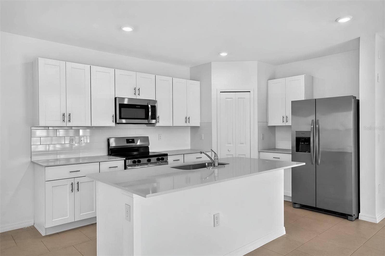 18051 MELLON STREET, Parrish, FL 34219 18051 MELLON STREET, Parrish, FL 34219