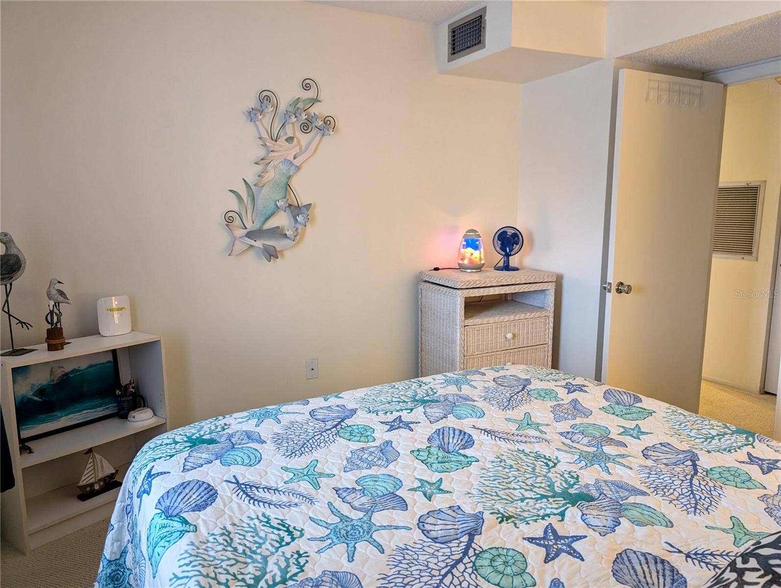 3779 LAKE BAYSHORE DRIVE, #H-402, Bradenton, FL 34205 Guest bedroom