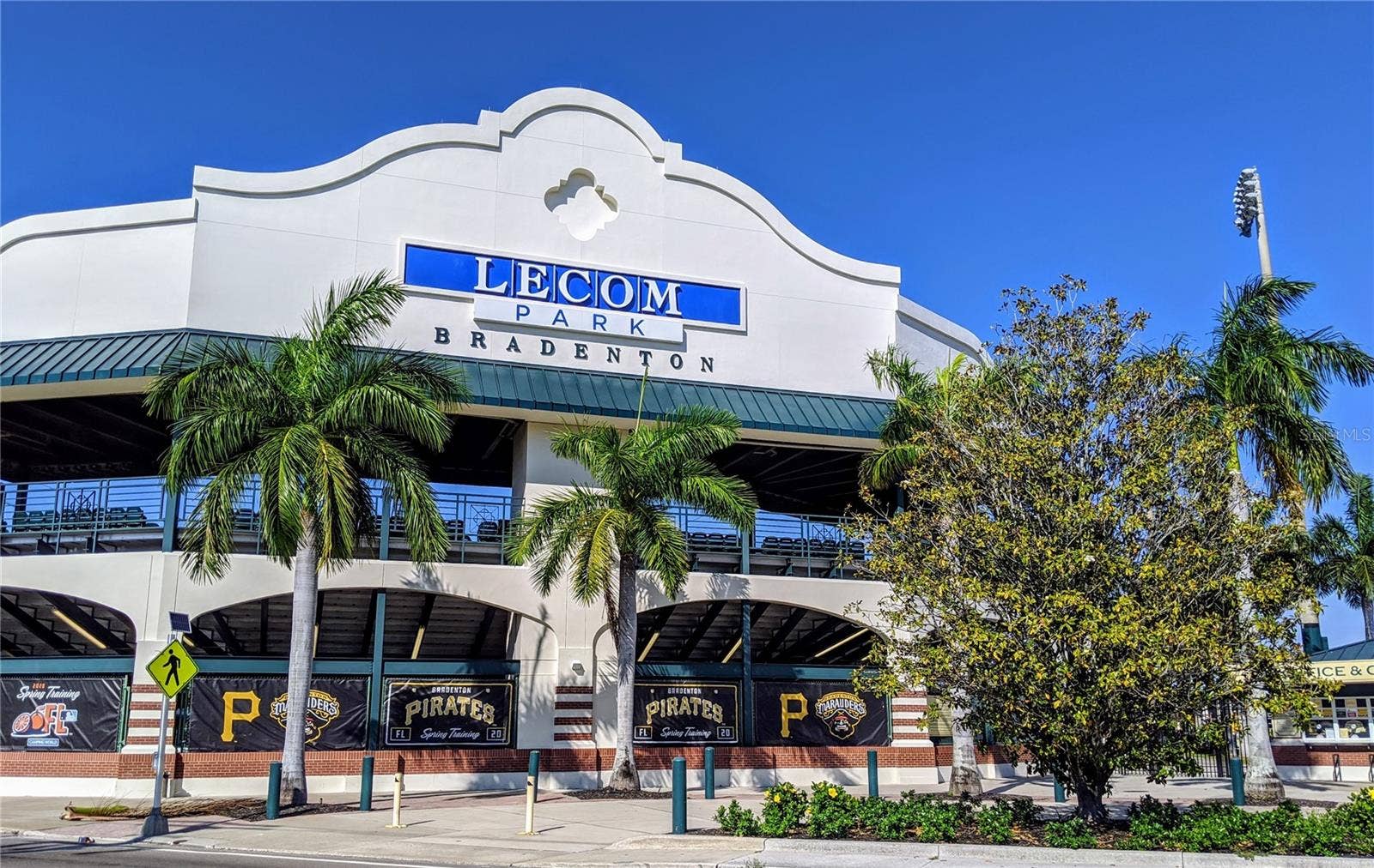 3779 LAKE BAYSHORE DRIVE, #H-402, Bradenton, FL 34205 3779 LAKE BAYSHORE DRIVE, #H-402, Bradenton, FL 34205