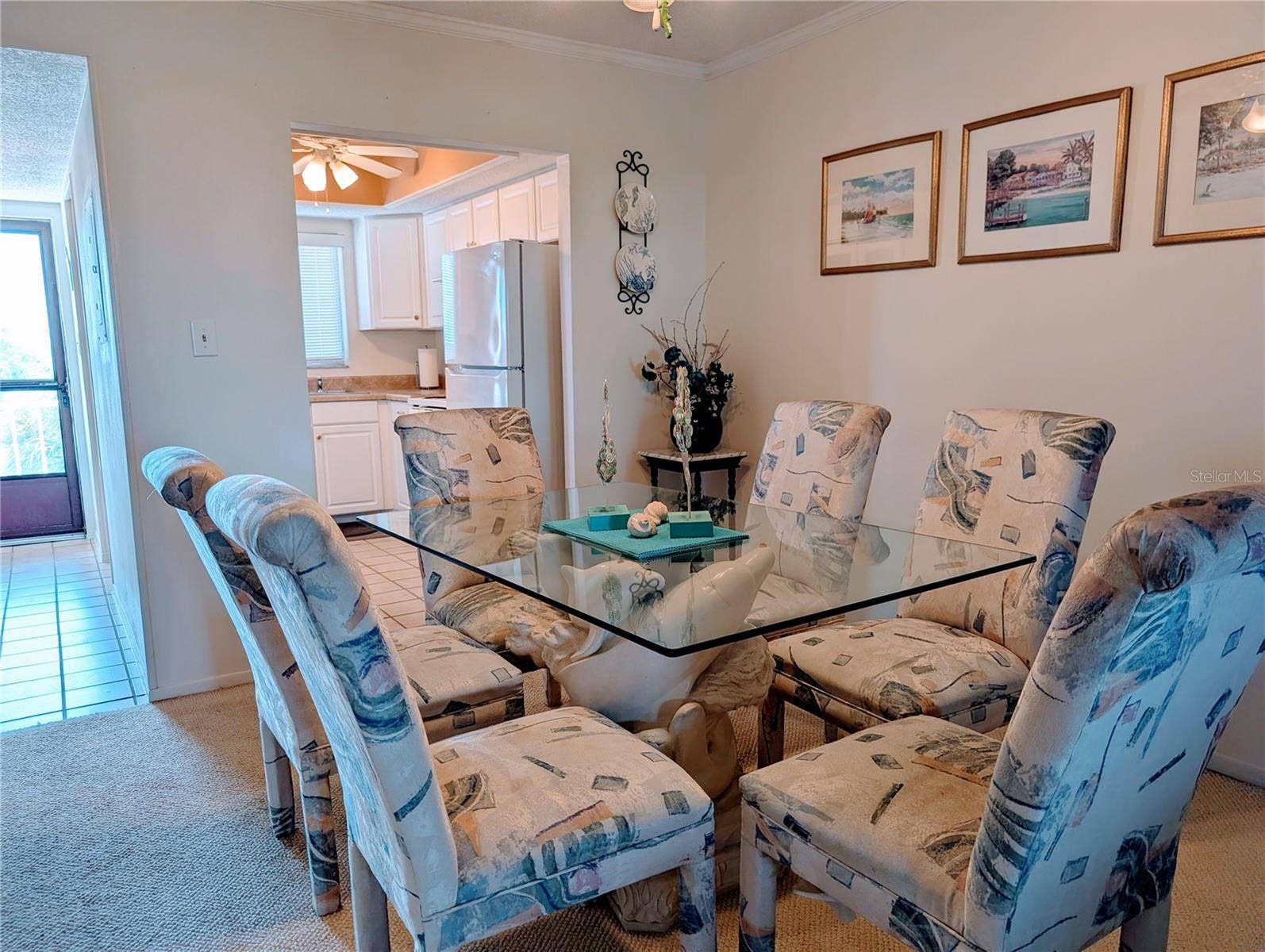 3779 LAKE BAYSHORE DRIVE, #H-402, Bradenton, FL 34205 Entry and dining area