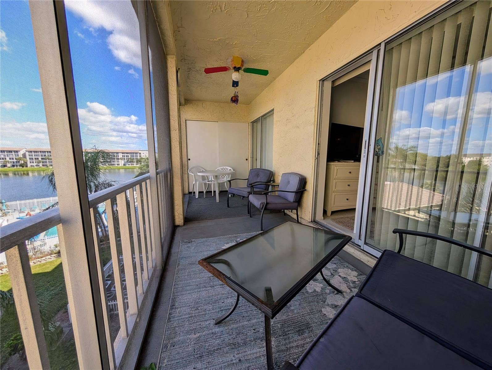 3779 LAKE BAYSHORE DRIVE, #H-402, Bradenton, FL 34205 Comfortable! Relax...