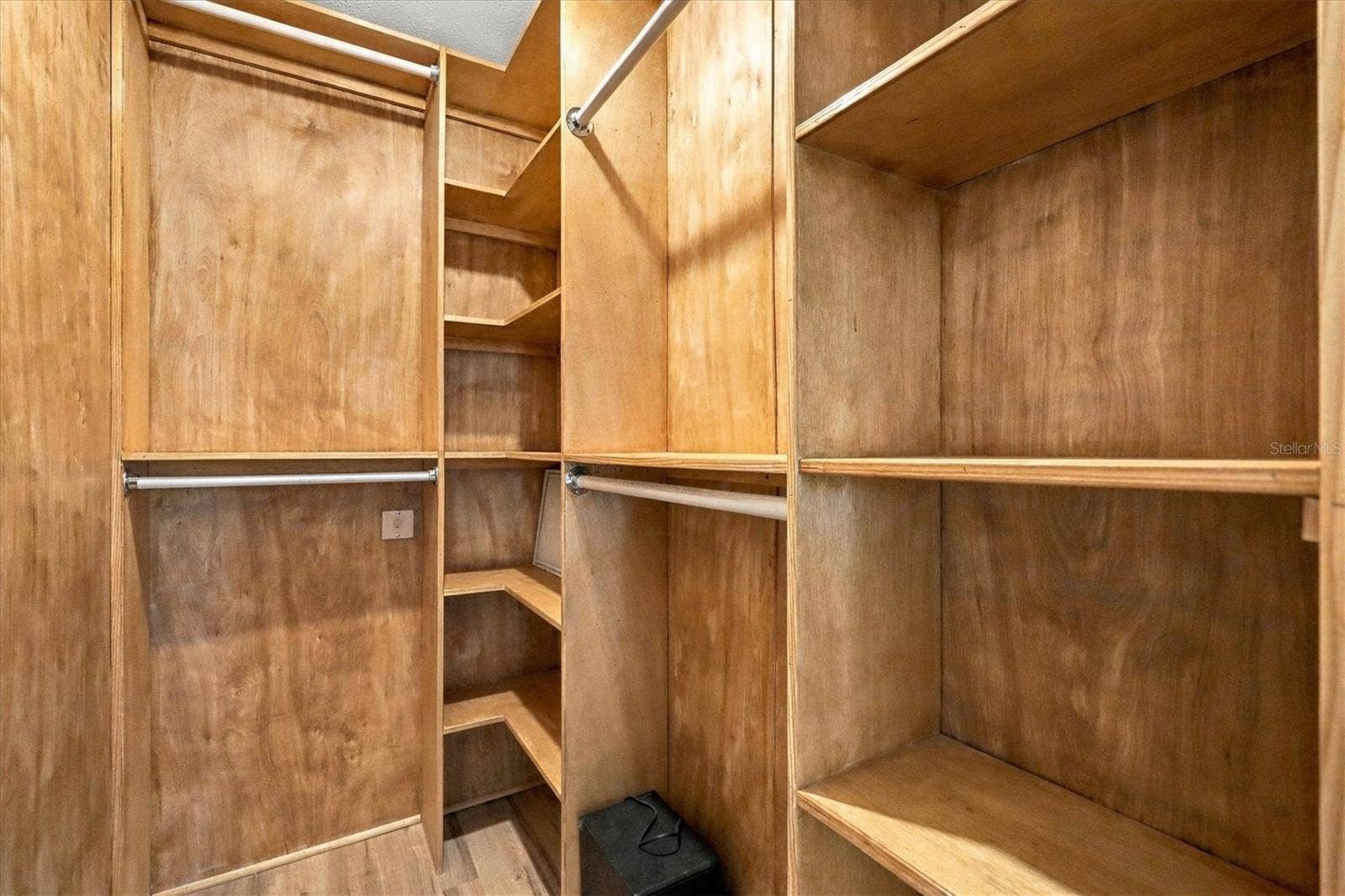 5208 HARBOR ROAD, Bradenton, FL 34209 Primary walk in closet