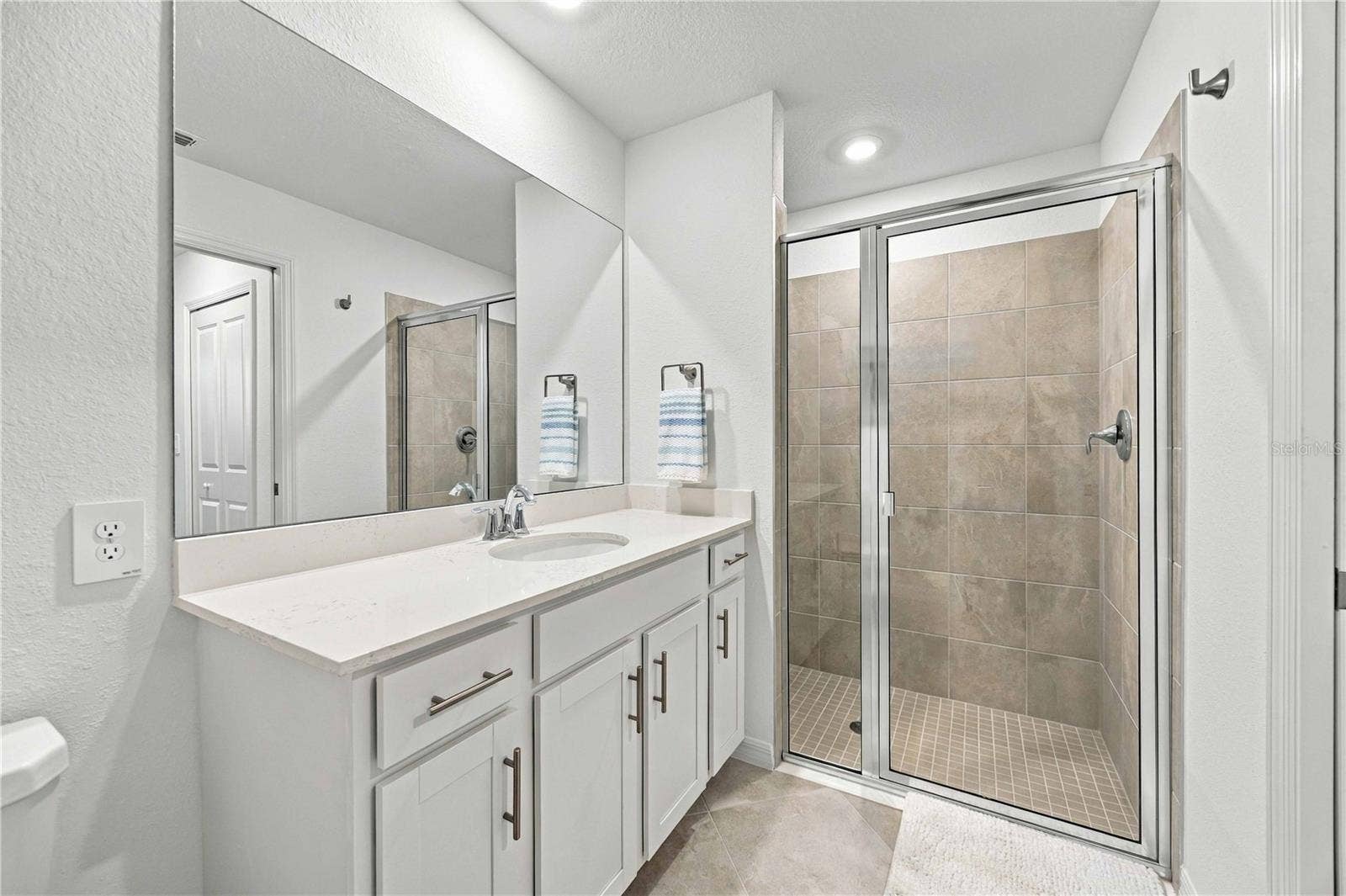 17570 OPAL SAND DRIVE, #106, Venice, FL 34293 17570 OPAL SAND DRIVE, #106, Venice, FL 34293