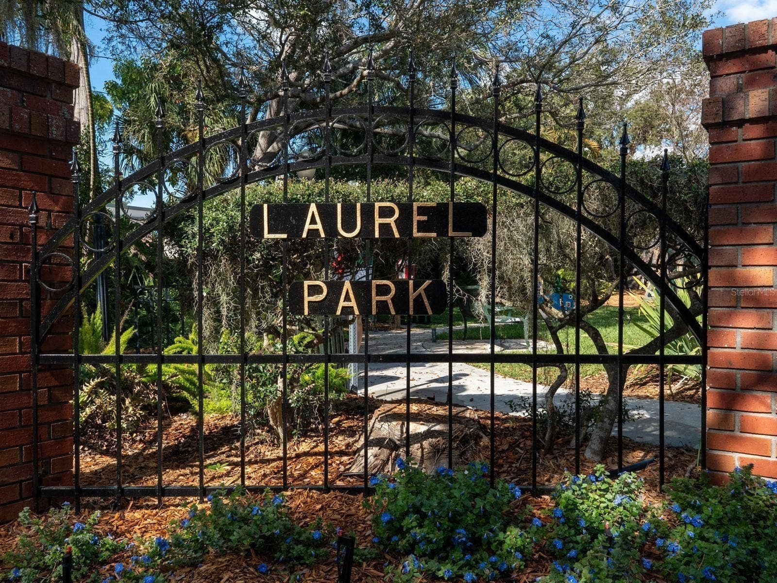 2555 RUFFING COURT, Sarasota, FL 34237