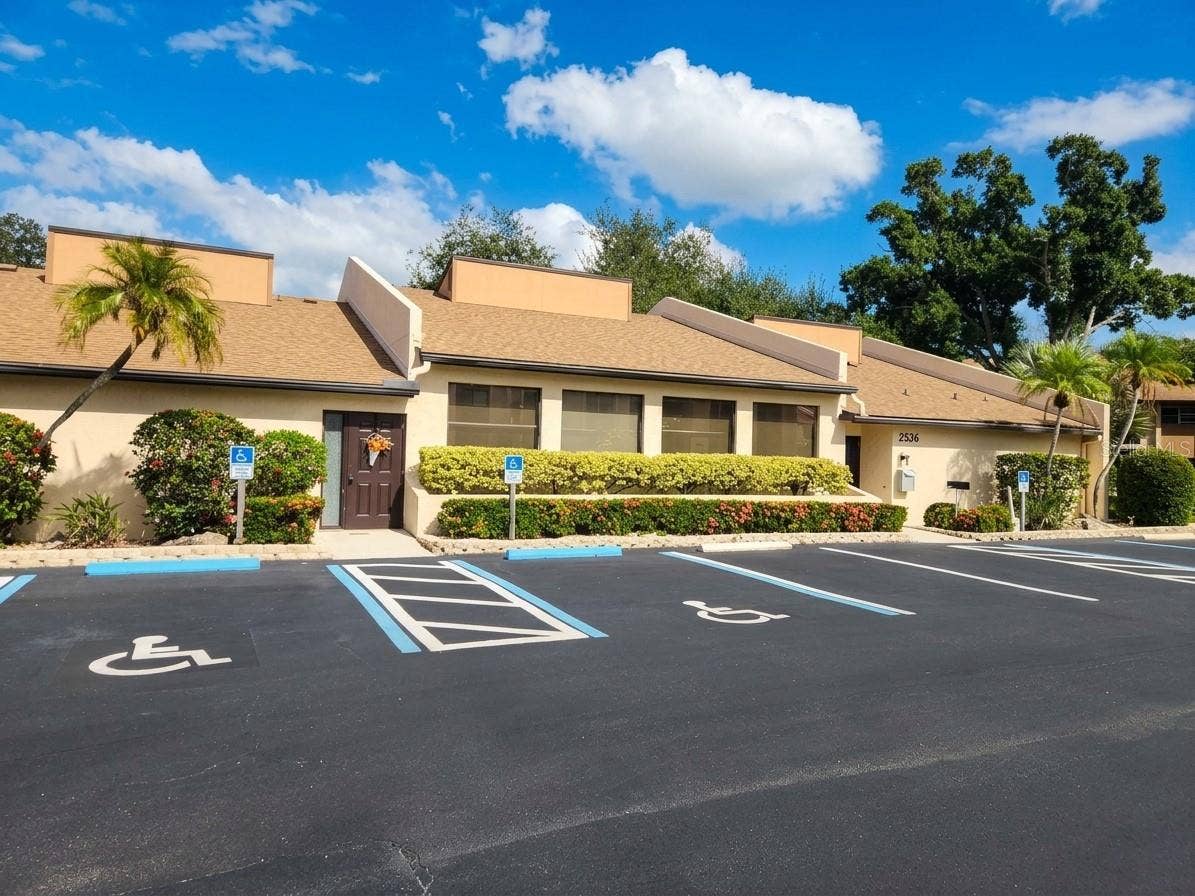 2688 CLUBHOUSE DRIVE, #201, Sarasota, FL 34232 2688 CLUBHOUSE DRIVE, #201, Sarasota, FL 34232