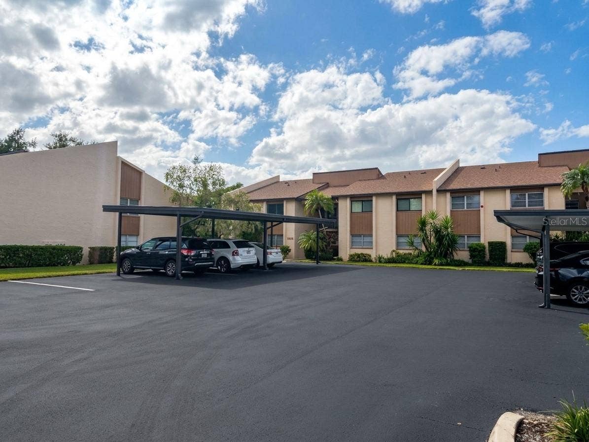 2688 CLUBHOUSE DRIVE, #201, Sarasota, FL 34232 2688 CLUBHOUSE DRIVE, #201, Sarasota, FL 34232