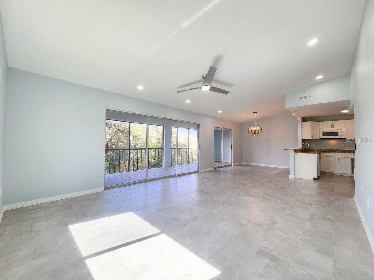 2688 CLUBHOUSE DRIVE, #201, Sarasota, FL 34232 2688 CLUBHOUSE DRIVE, #201, Sarasota, FL 34232