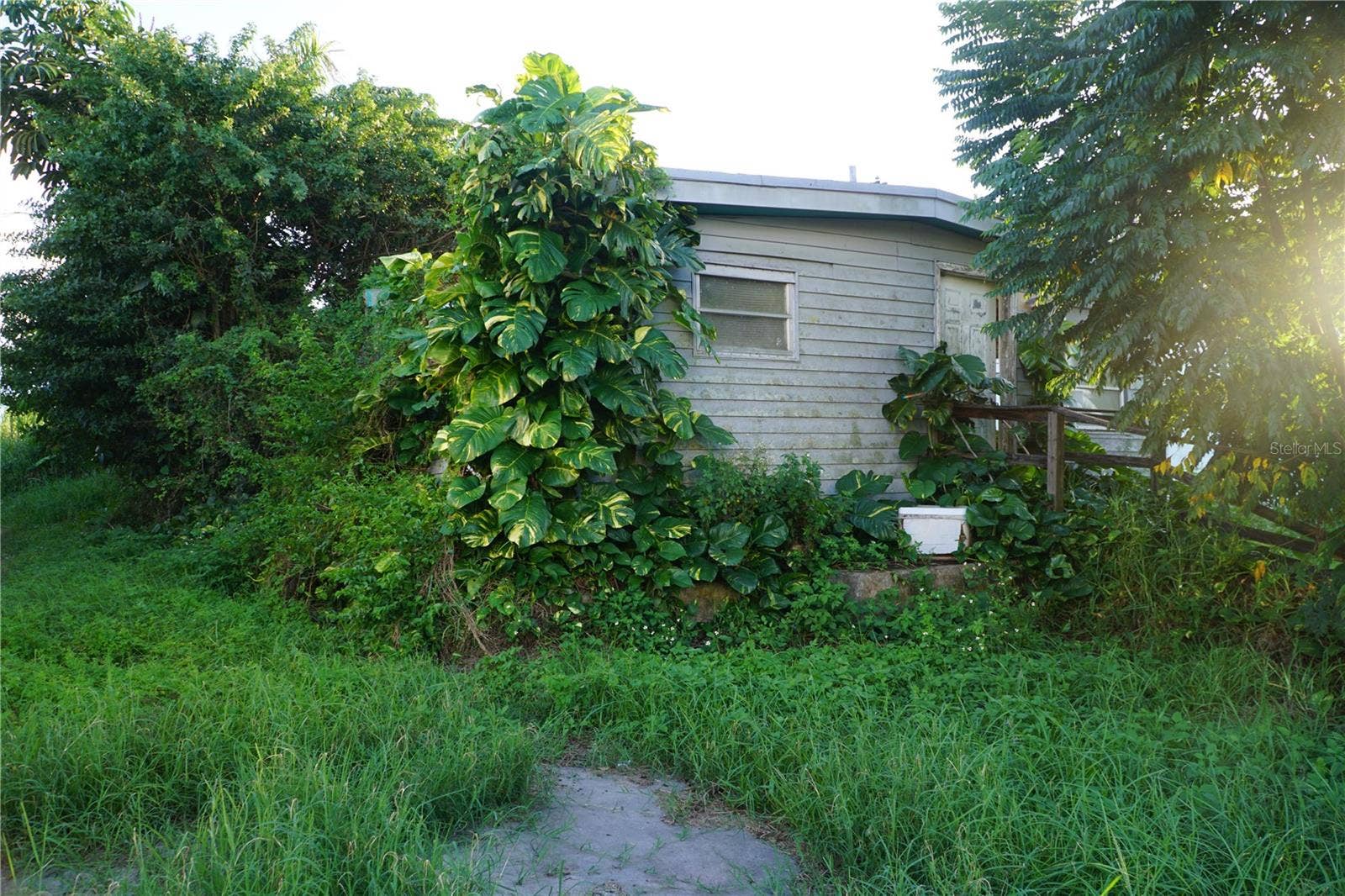 412 S COCOANUT ROAD, Pahokee, FL 33476