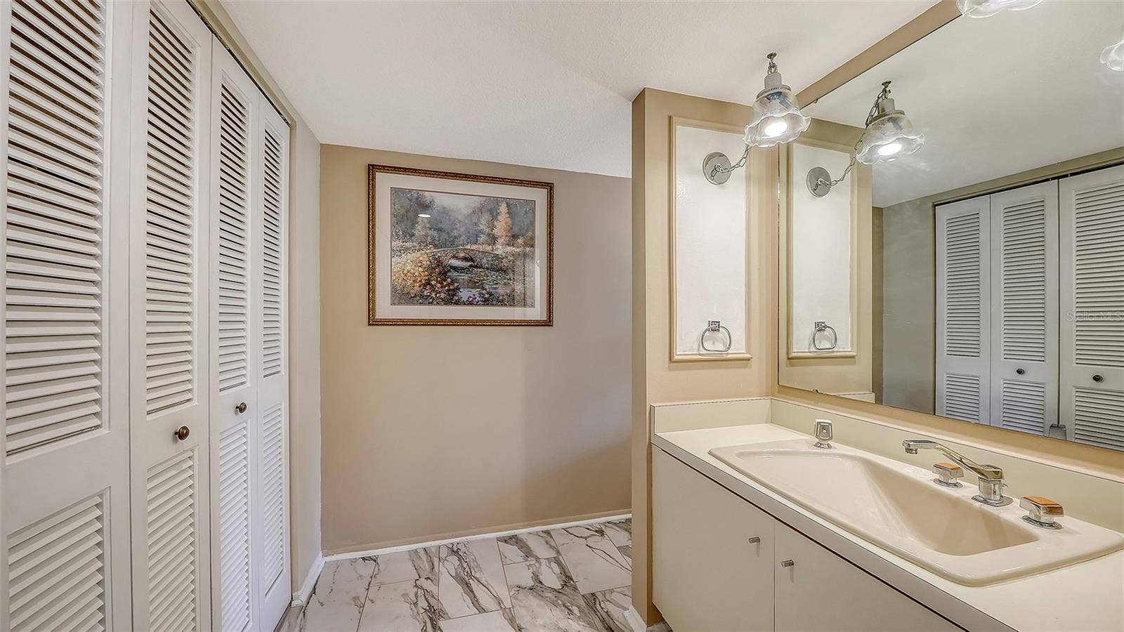6287 MIDNIGHT PASS ROAD, #103, Sarasota, FL 34242