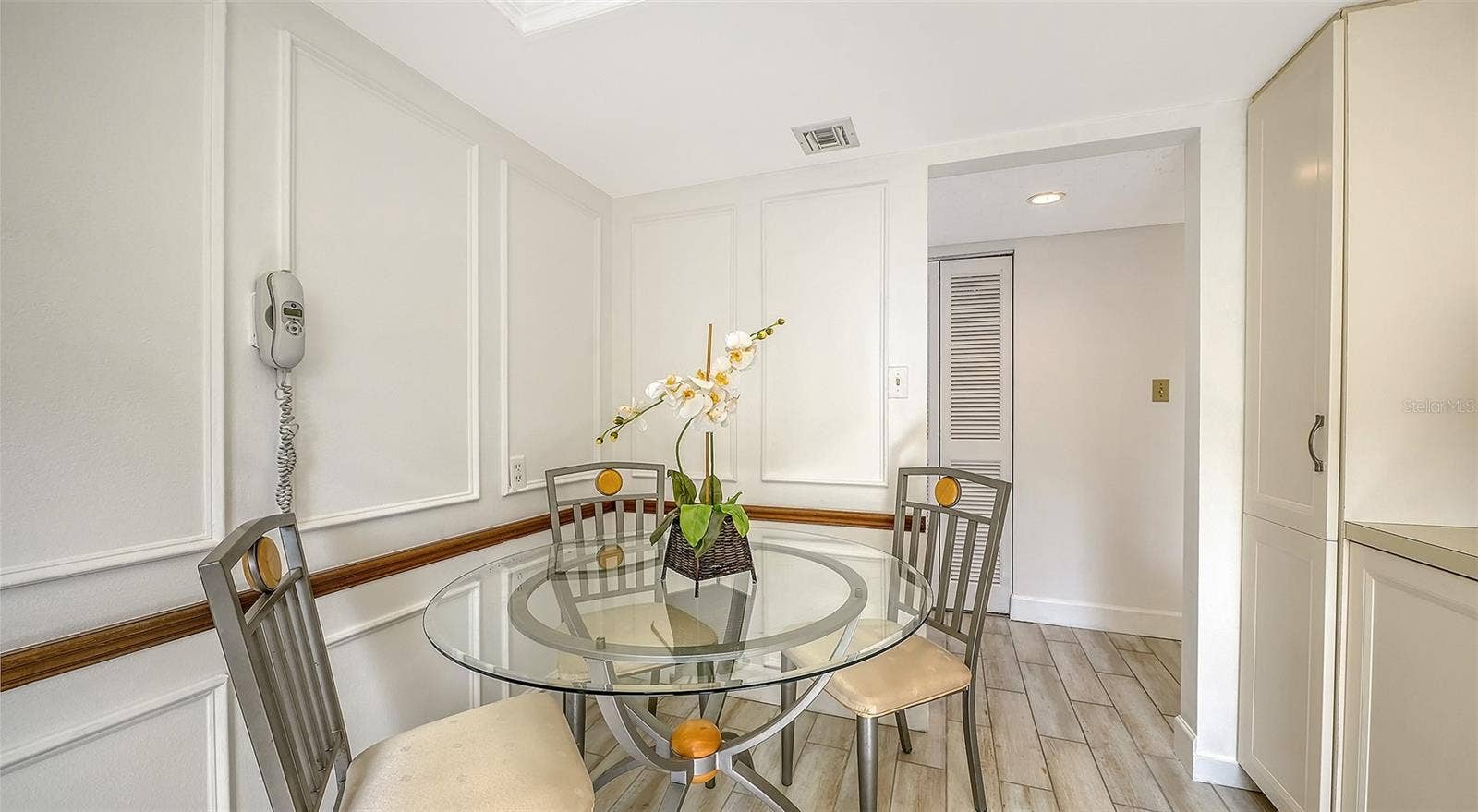 6287 MIDNIGHT PASS ROAD, #103, Sarasota, FL 34242