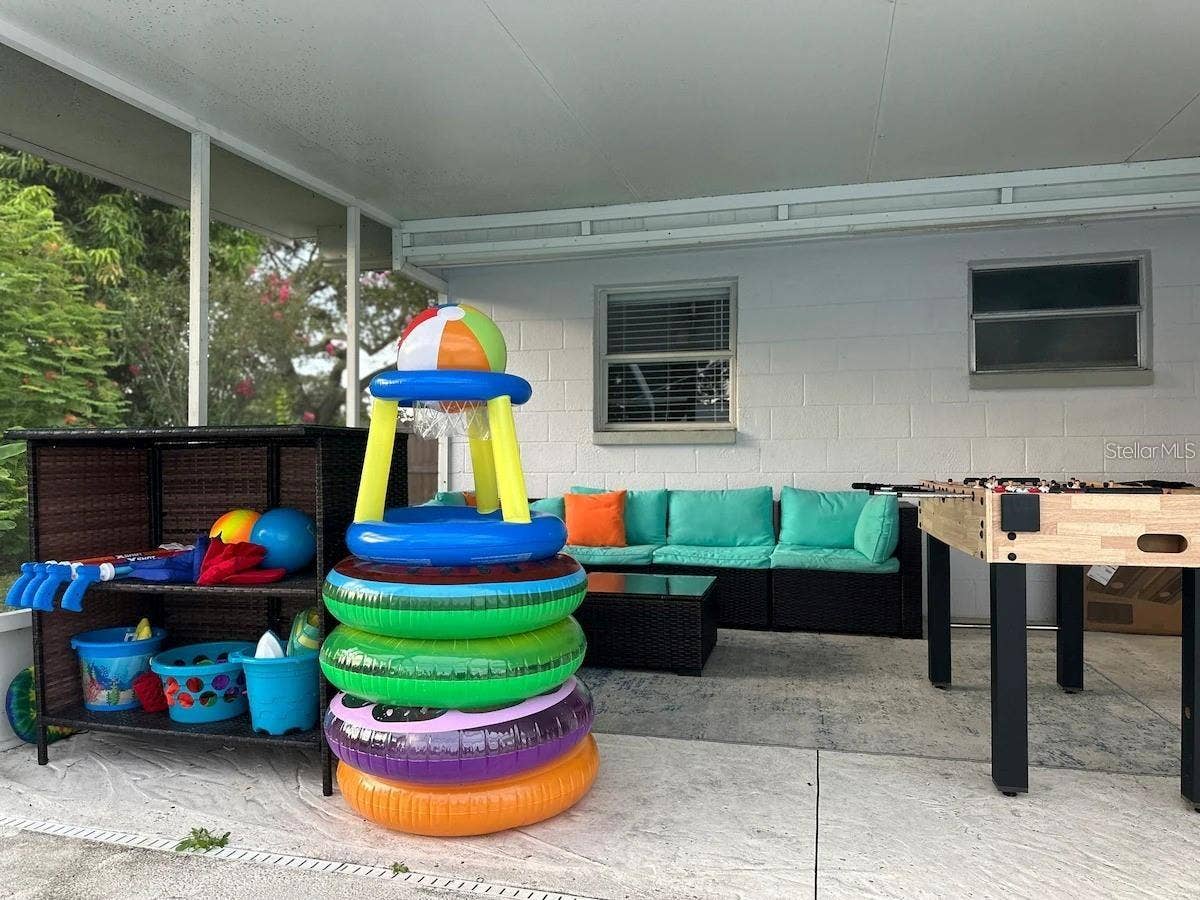 8628 MAGNOLIA DRIVE, Seminole, FL 33777 8628 MAGNOLIA DRIVE, Seminole, FL 33777
