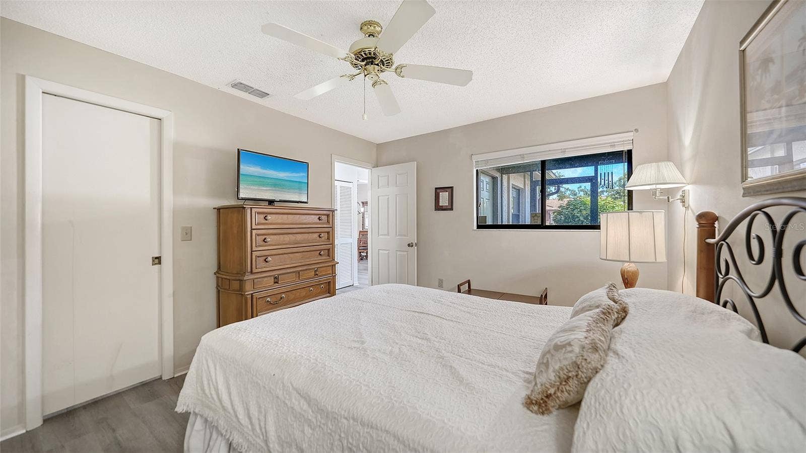 510 OAK HILL CIRCLE, #9, Sarasota, FL 34232