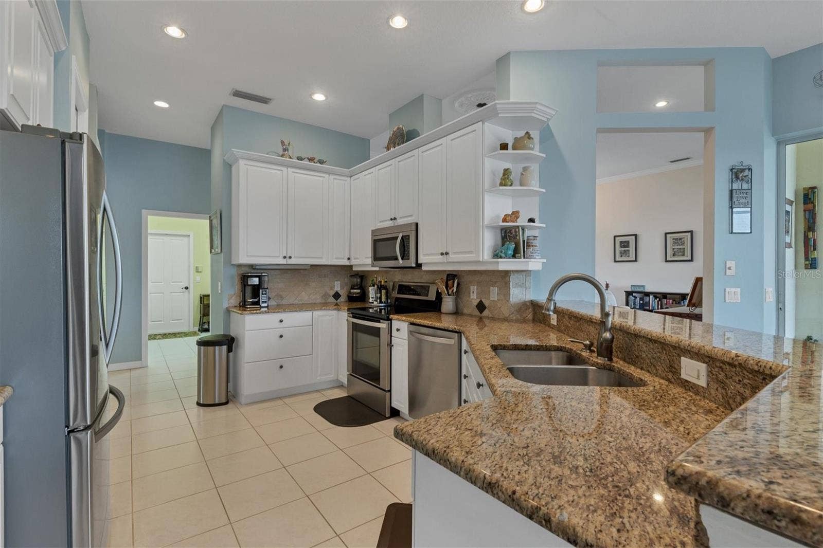 9910 LAUREL VALLEY AVENUE CIRCLE, Bradenton, FL 34202 9910 LAUREL VALLEY AVENUE CIRCLE, Bradenton, FL 34202