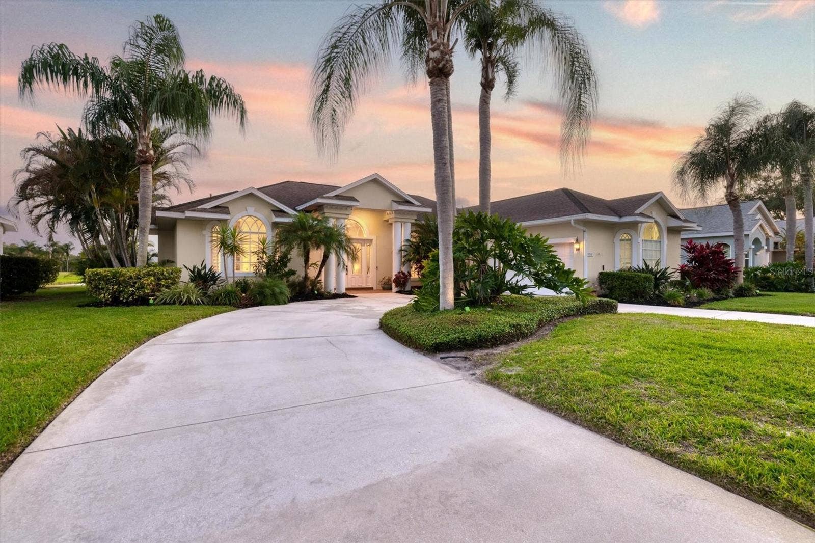 9910 LAUREL VALLEY AVENUE CIRCLE, Bradenton, FL 34202 9910 LAUREL VALLEY AVENUE CIRCLE, Bradenton, FL 34202