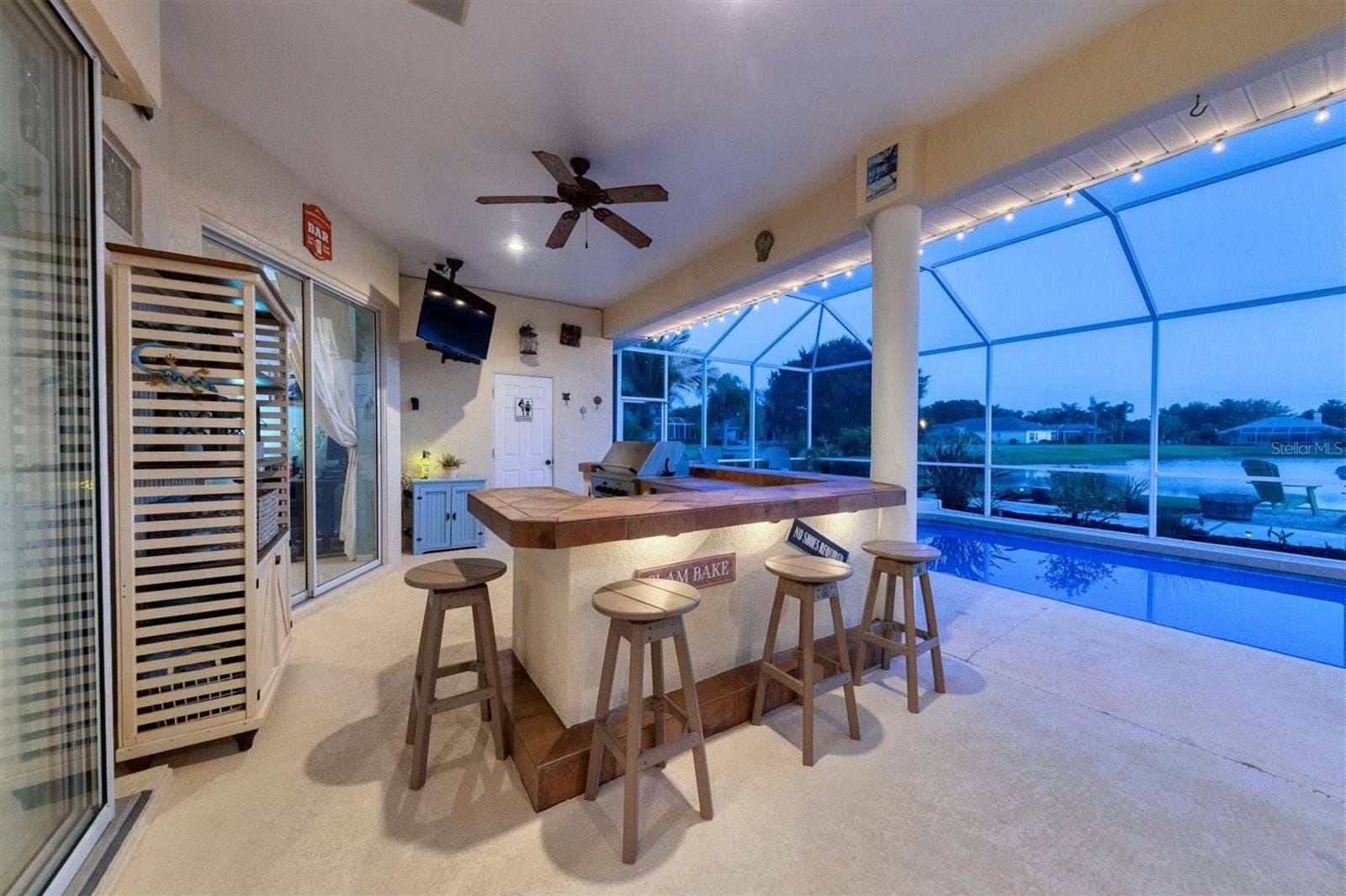 9910 LAUREL VALLEY AVENUE CIRCLE, Bradenton, FL 34202 9910 LAUREL VALLEY AVENUE CIRCLE, Bradenton, FL 34202