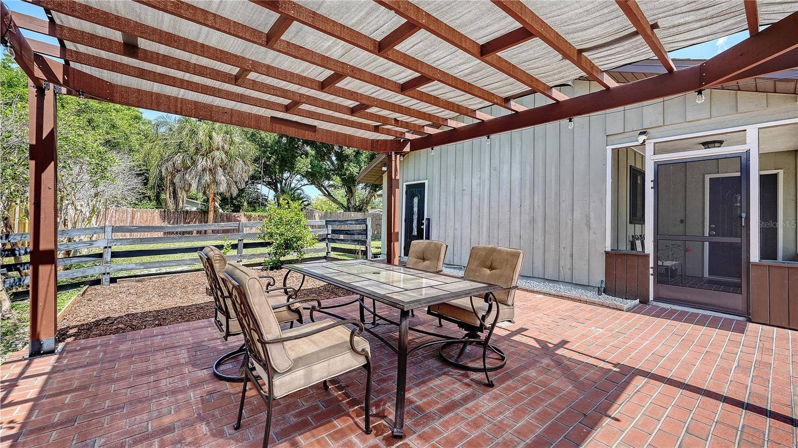 4842 + LOT 8 & 9 NUTMEG AVENUE, Sarasota, FL 34231 Front Porch2