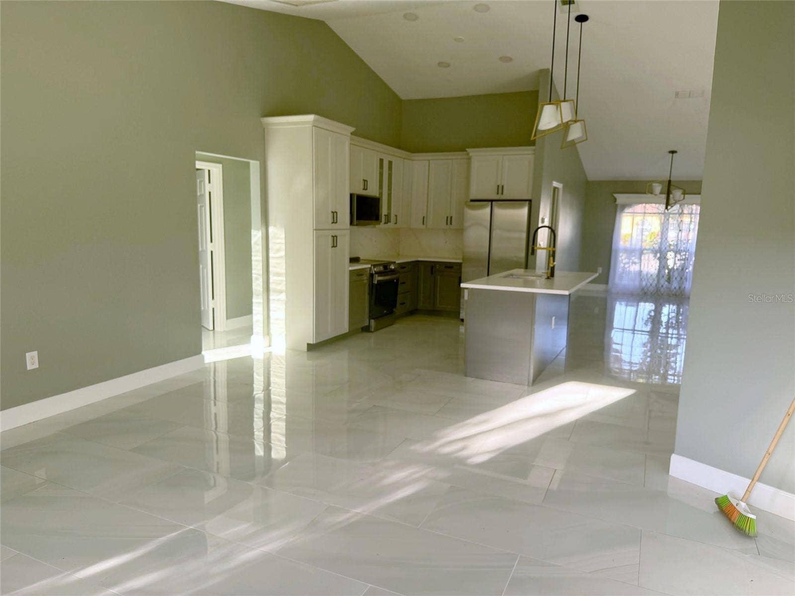 5909 41ST STREET E, Bradenton, FL 34203 5909 41ST STREET E, Bradenton, FL 34203