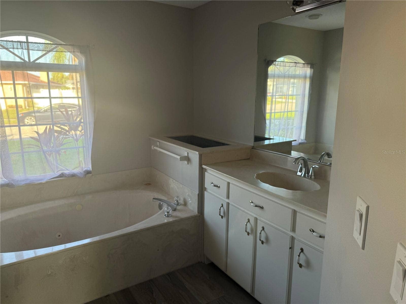 5909 41ST STREET E, Bradenton, FL 34203