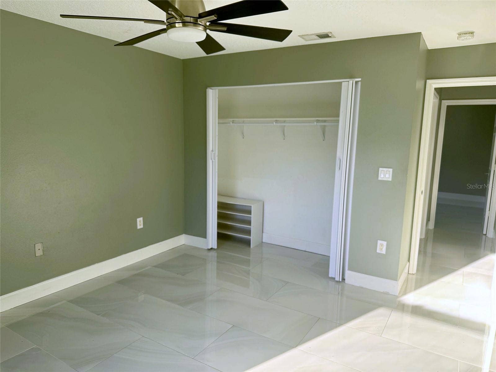 5909 41ST STREET E, Bradenton, FL 34203 5909 41ST STREET E, Bradenton, FL 34203