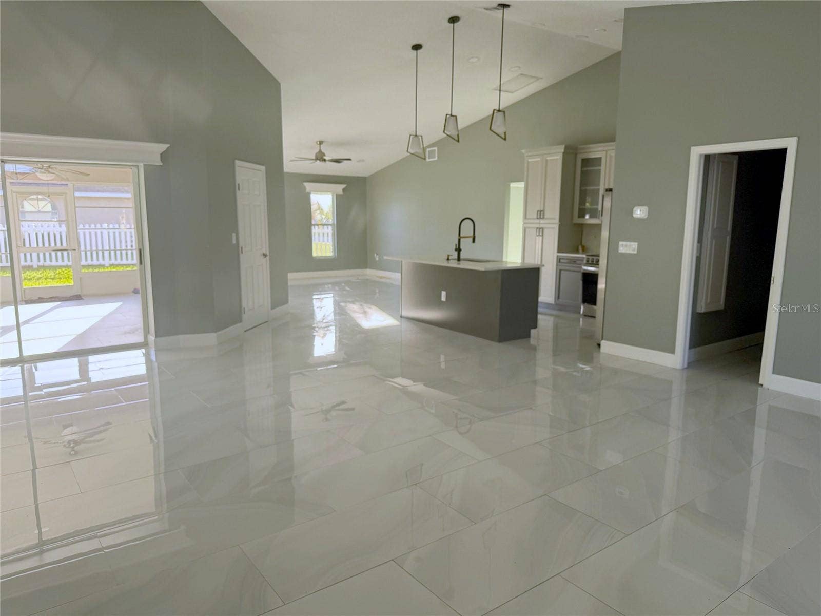 5909 41ST STREET E, Bradenton, FL 34203 5909 41ST STREET E, Bradenton, FL 34203