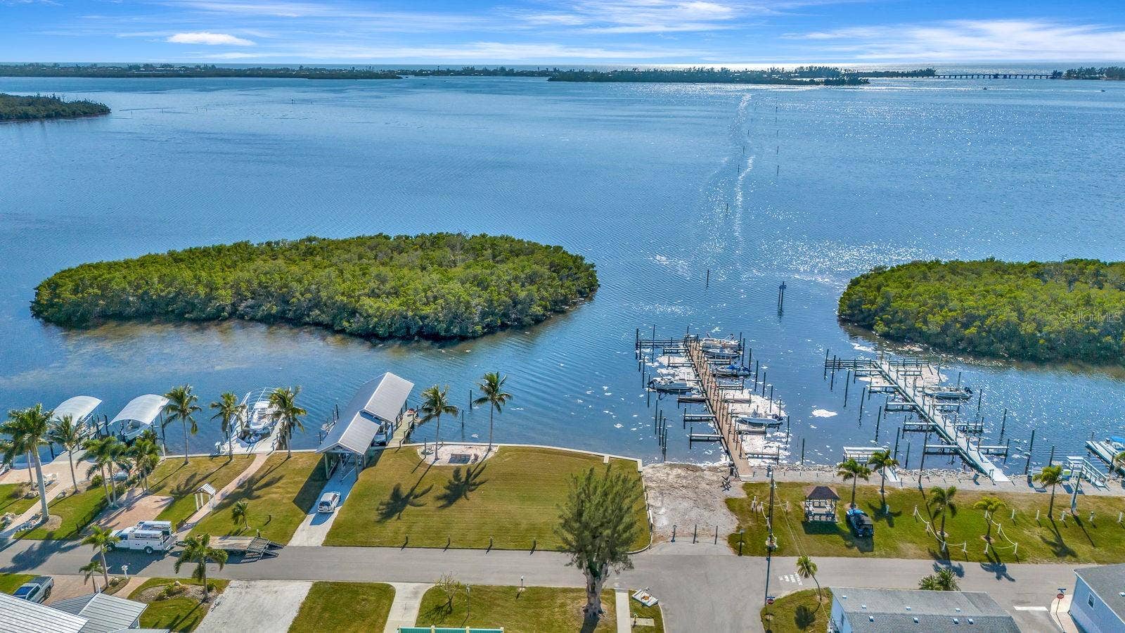 60 4TH STREET, Bradenton, FL 34210 60 4TH STREET, Bradenton, FL 34210