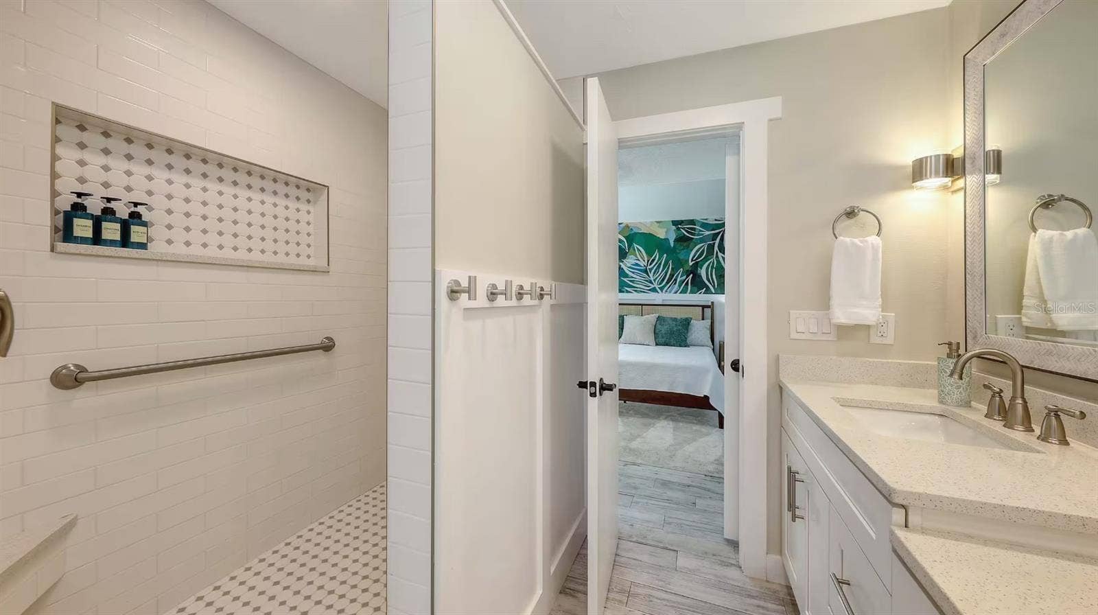 7104 9TH AVENUE DRIVE NW, Bradenton, FL 34209 7104 9TH AVENUE DRIVE NW, Bradenton, FL 34209