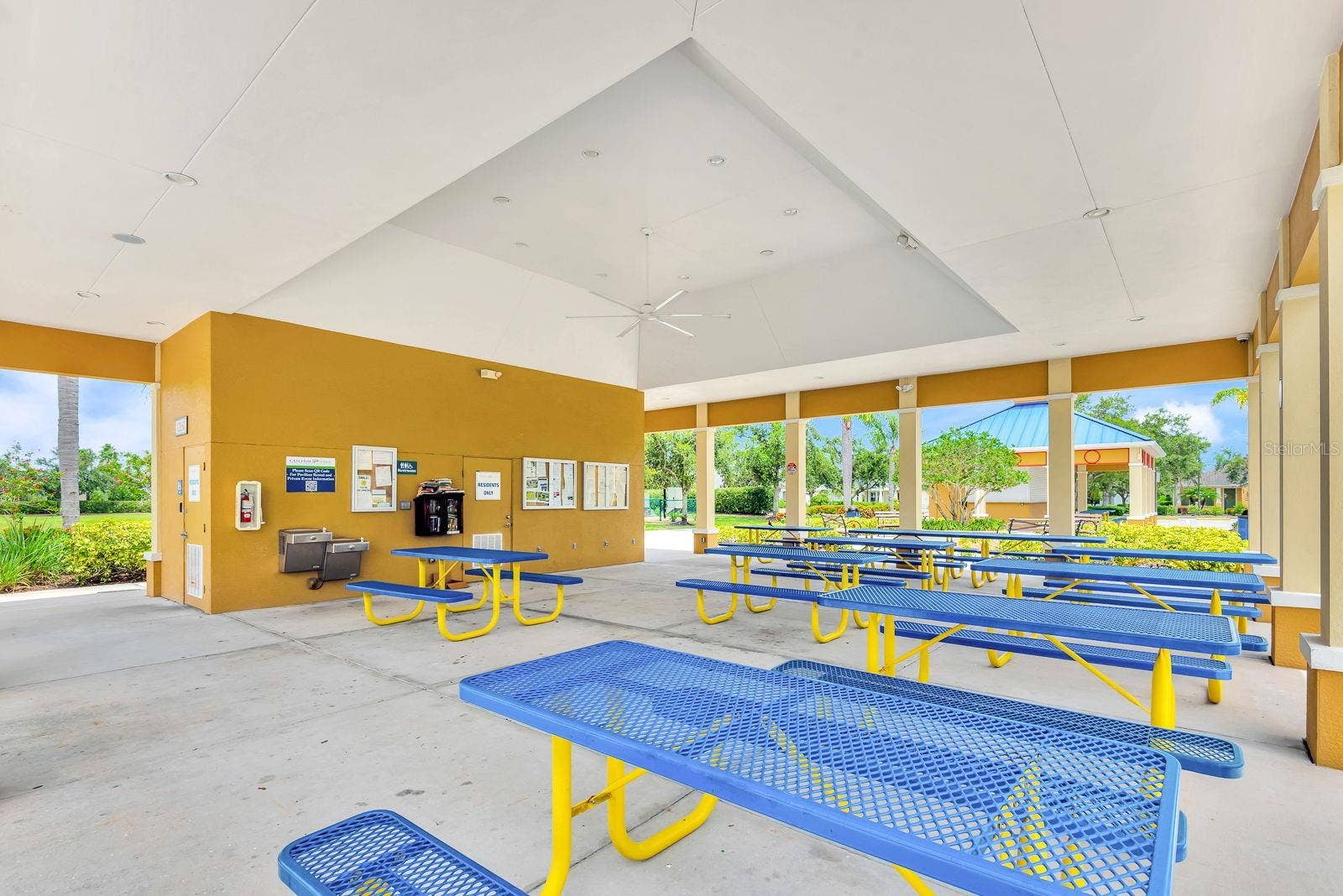 4914 TORREY PINES RUN, Bradenton, FL 34211 4914 TORREY PINES RUN, Bradenton, FL 34211