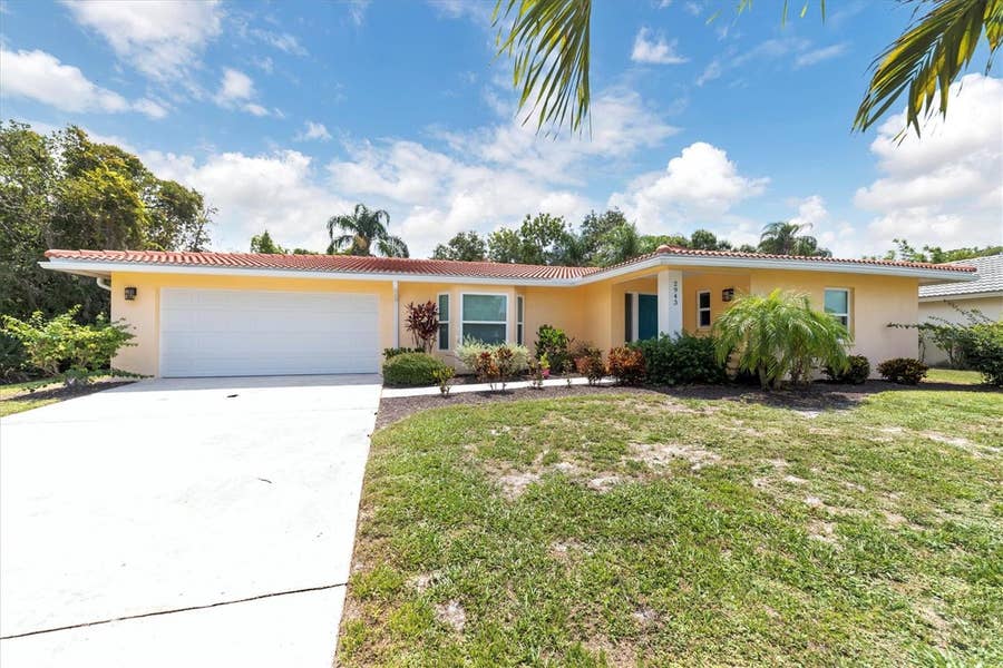 Property photo for 2943 TUCKERSTOWN DRIVE, Sarasota, FL