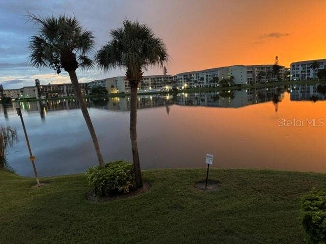 3108 LAKE BAYSHORE DRIVE, #211, Bradenton, FL 34205