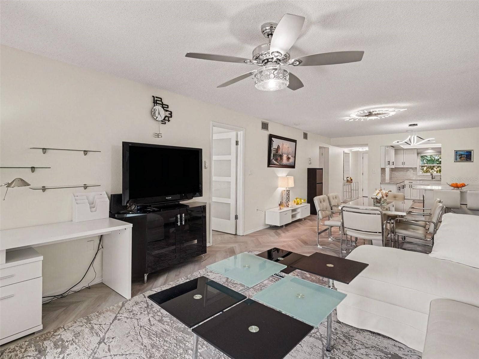 3108 LAKE BAYSHORE DRIVE, #211, Bradenton, FL 34205