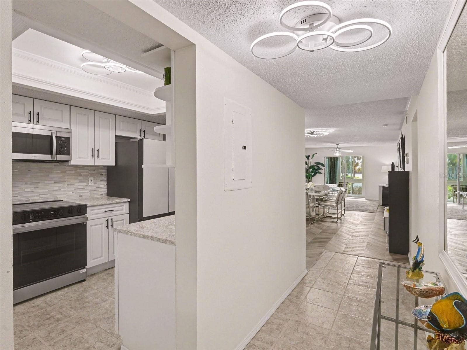 3108 LAKE BAYSHORE DRIVE, #211, Bradenton, FL 34205