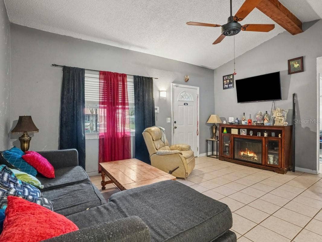 6313 SWEETWATER DRIVE E, Lakeland, FL 33811 6313 SWEETWATER DRIVE E, Lakeland, FL 33811