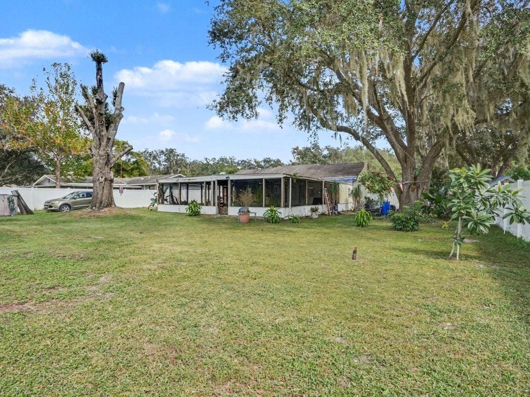 6313 SWEETWATER DRIVE E, Lakeland, FL 33811 6313 SWEETWATER DRIVE E, Lakeland, FL 33811