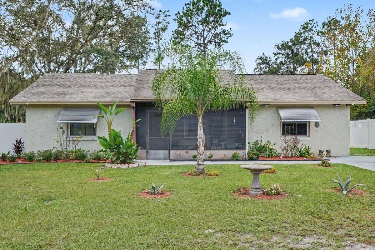 6313 SWEETWATER DRIVE E, Lakeland, FL 33811 6313 SWEETWATER DRIVE E, Lakeland, FL 33811
