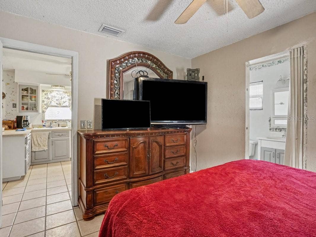 6313 SWEETWATER DRIVE E, Lakeland, FL 33811 6313 SWEETWATER DRIVE E, Lakeland, FL 33811