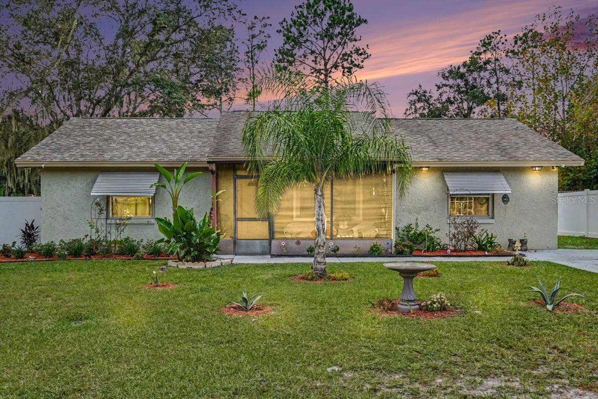 6313 SWEETWATER DRIVE E, Lakeland, FL 33811 6313 SWEETWATER DRIVE E, Lakeland, FL 33811