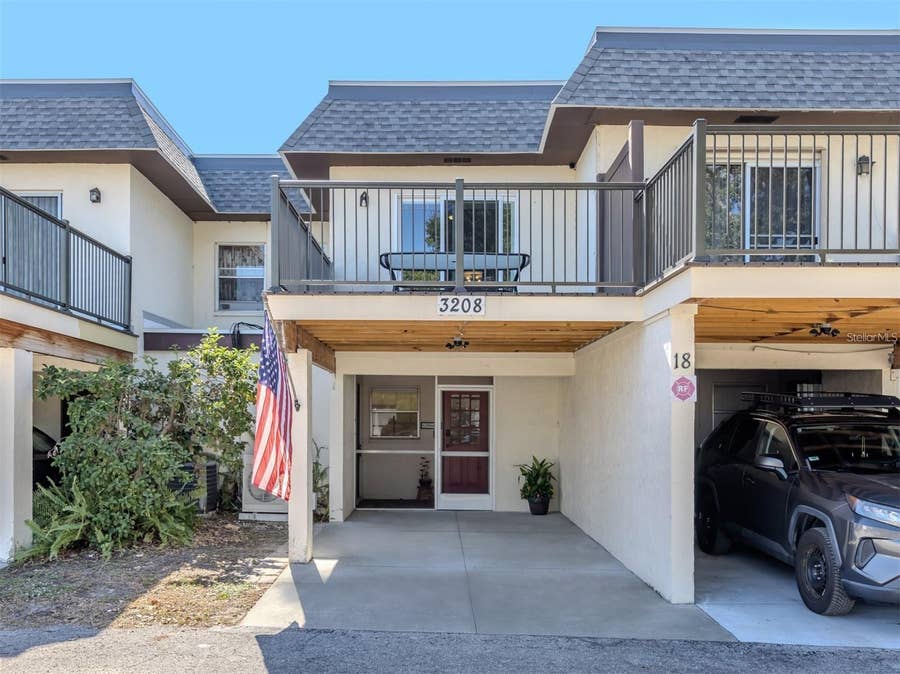 Property photo for 3208 RAMBLEWOOD DRIVE N, Sarasota, FL