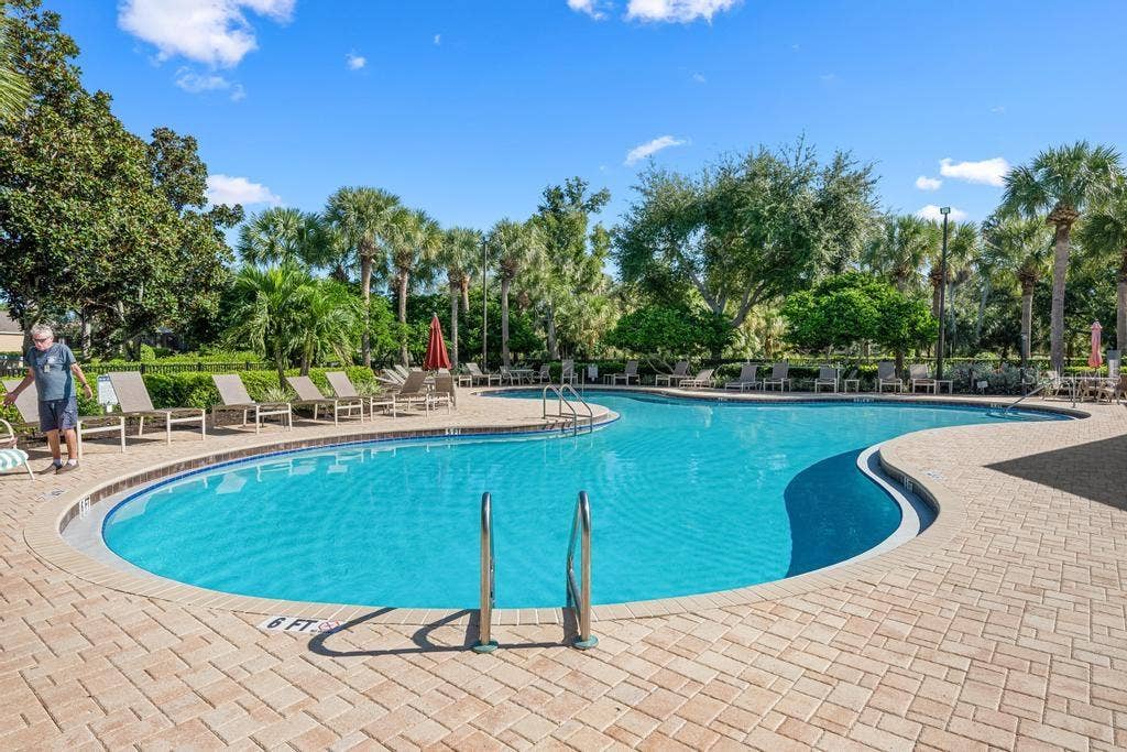4208 OVERTURE CIRCLE, #502, Bradenton, FL 34209 Lovely community pool