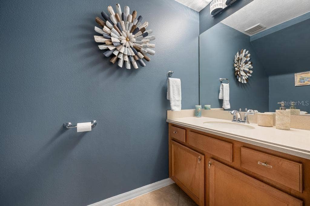 4208 OVERTURE CIRCLE, #502, Bradenton, FL 34209 Lovely half bath for guests