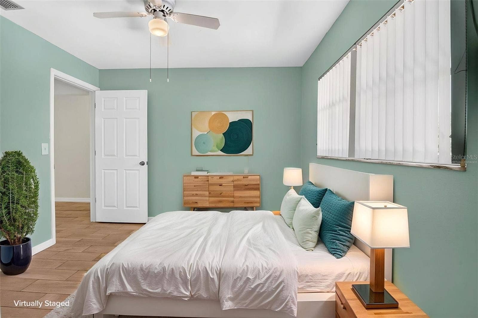 390 301 BOULEVARD W, #10C, Bradenton, FL 34205 Guest Bedroom-virtually staged