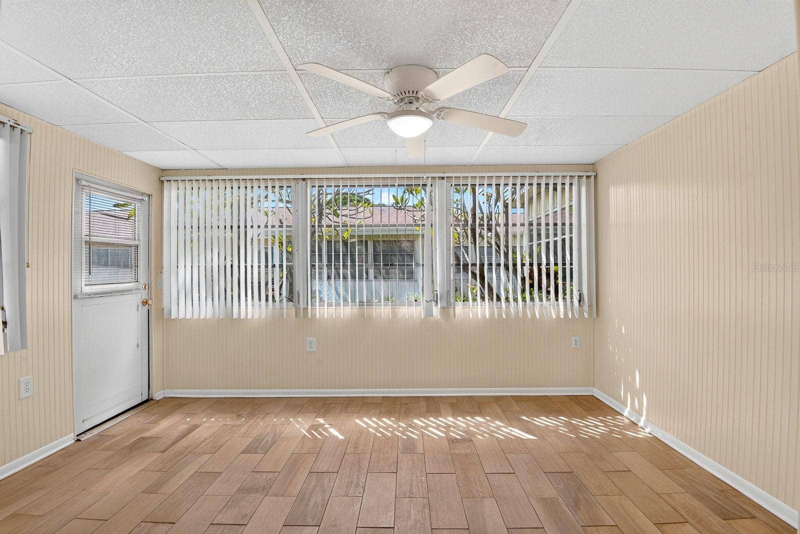 390 301 BOULEVARD W, #10C, Bradenton, FL 34205 Florida Room