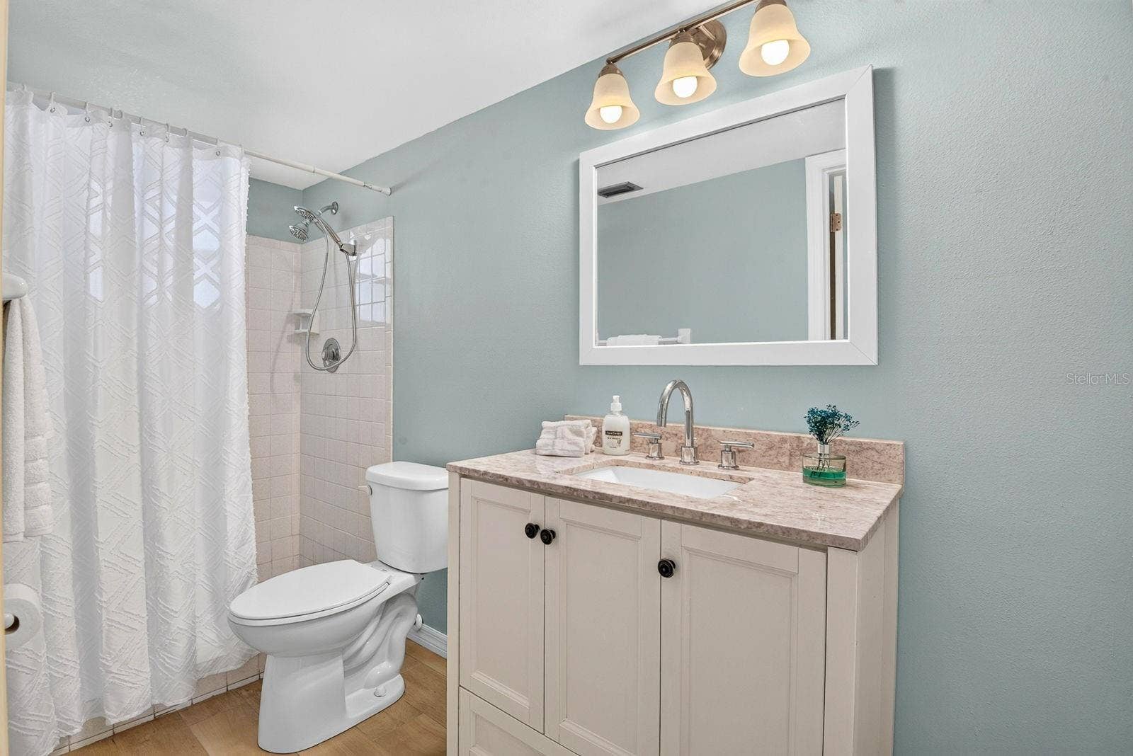 390 301 BOULEVARD W, #10C, Bradenton, FL 34205 Primary Bath