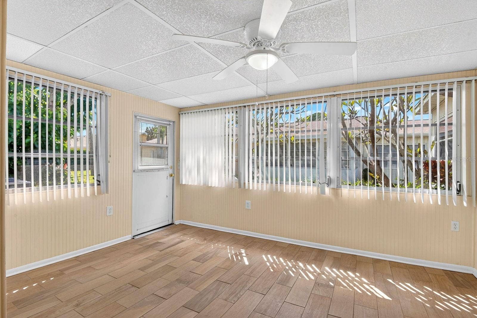 390 301 BOULEVARD W, #10C, Bradenton, FL 34205 Florida Room