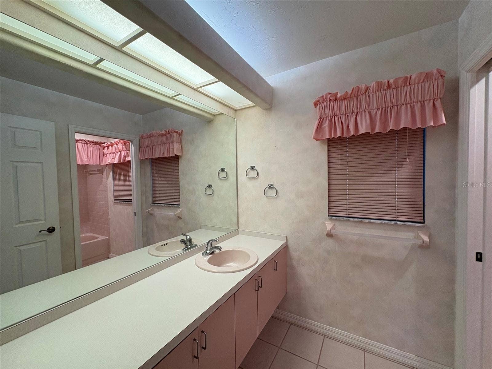 4328 COUNTRY CLUB BOULEVARD, Cape Coral, FL 33904 4328 COUNTRY CLUB BOULEVARD, Cape Coral, FL 33904