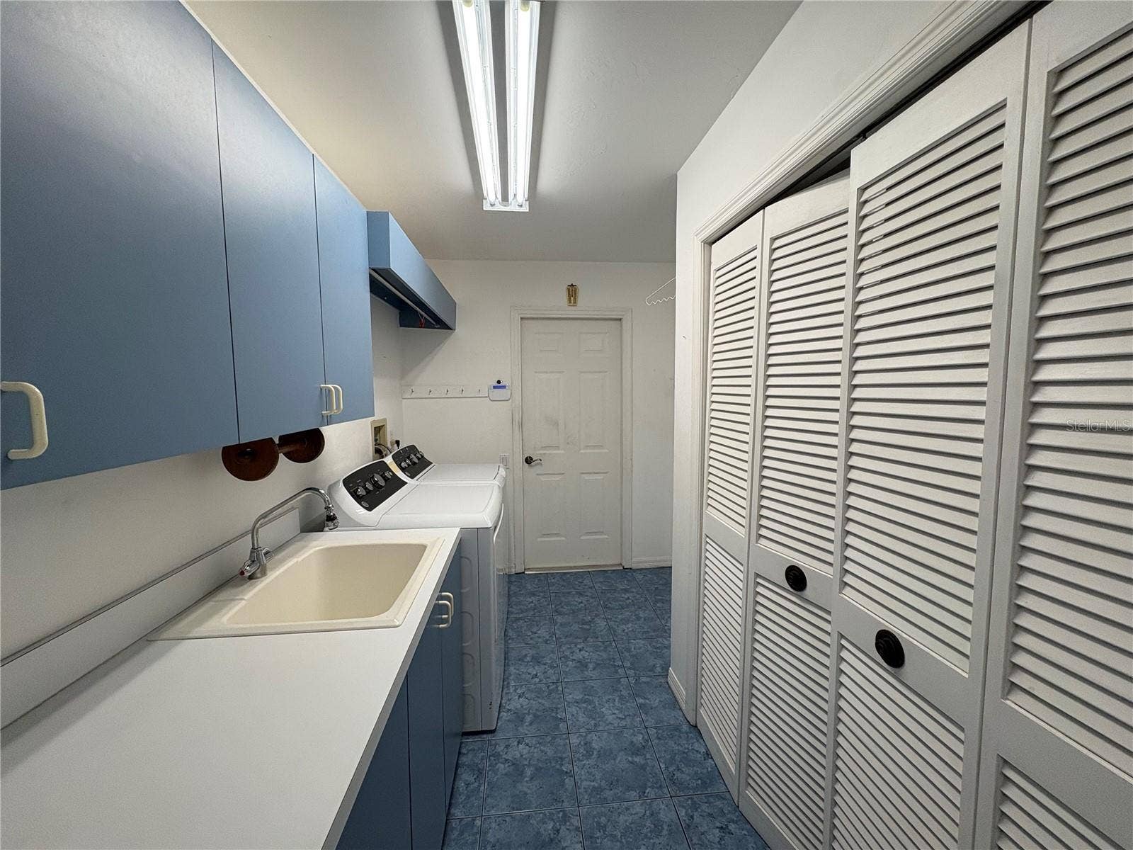 4328 COUNTRY CLUB BOULEVARD, Cape Coral, FL 33904 Laundry Room
