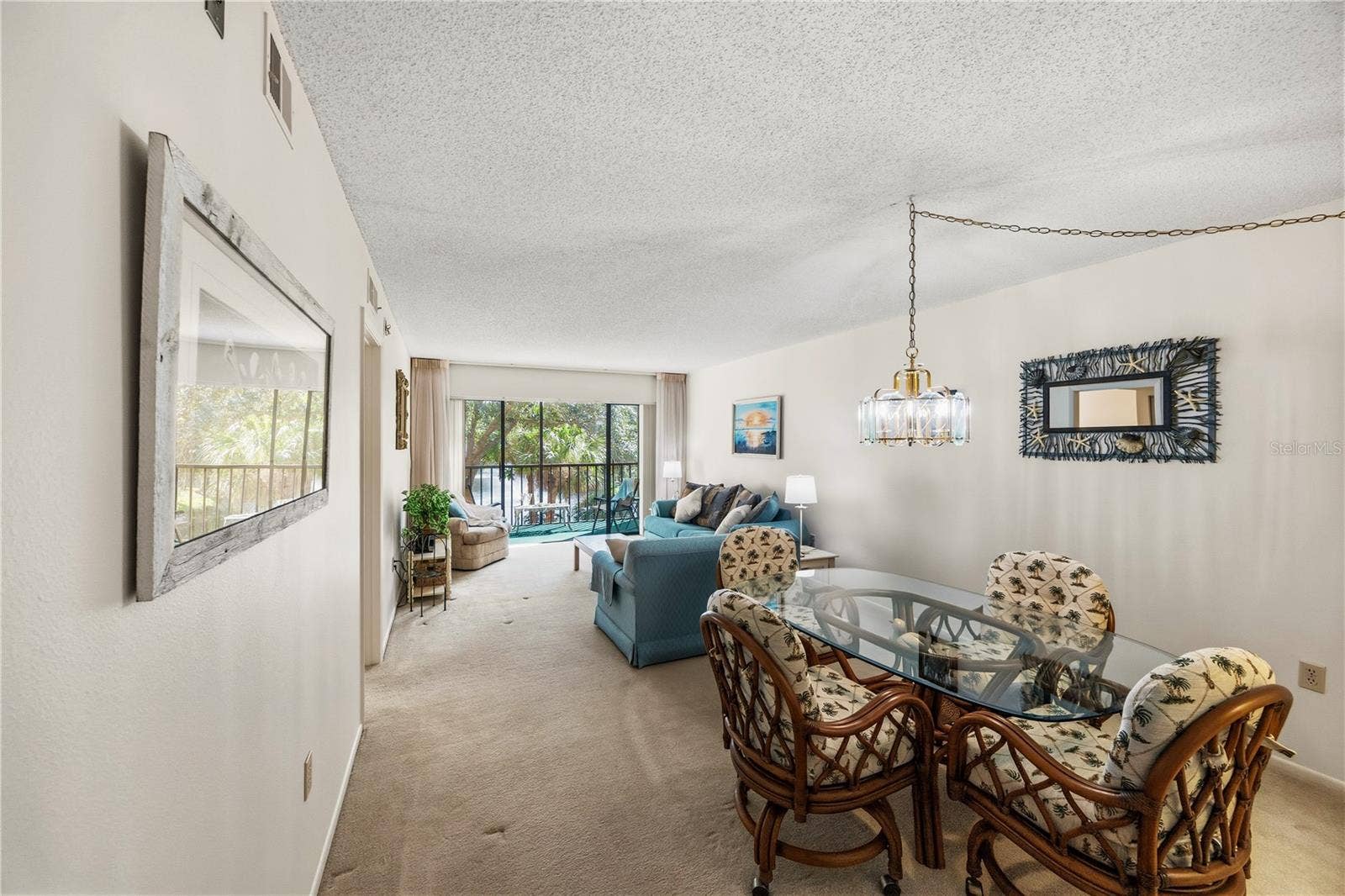 Dining Room/Living Room